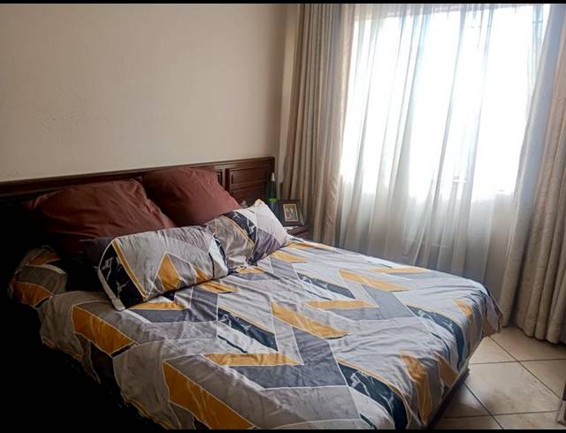 6 BEDROOM HOUSE FOR SALE IN FREEWAY PARK